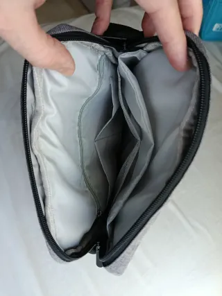 Bolso bandolera gris INTERCOSMO