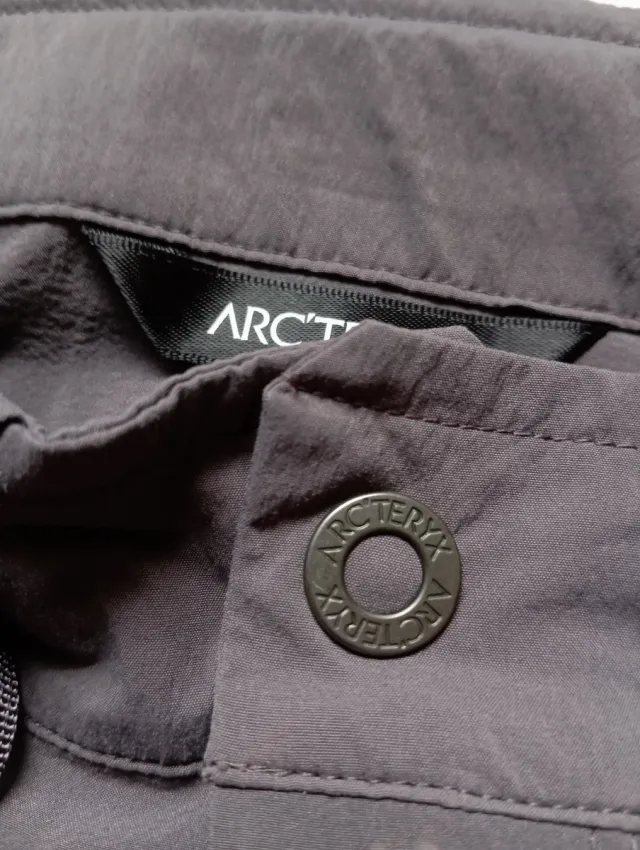 Pantalón Arc'teryx Gris