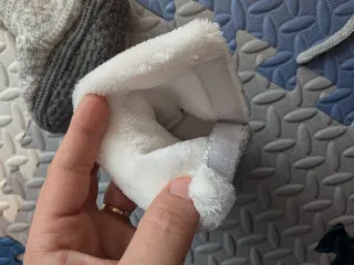 Gorro y Botitas de Invierno Bebé