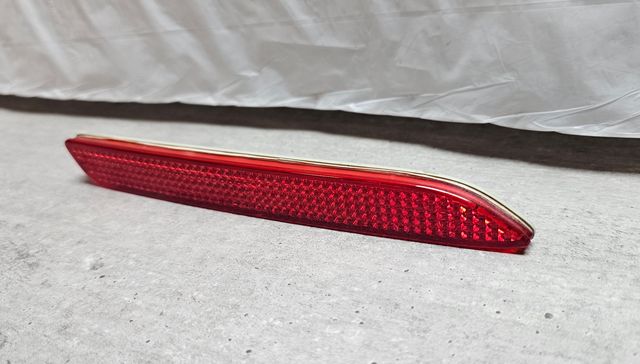 5317601R Reflector de luz trasera Lexus RX XU10