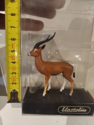 Figura Impala Realista para el Belén