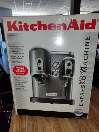Cafetera Roja KitchenAid. Sin estrenar.
