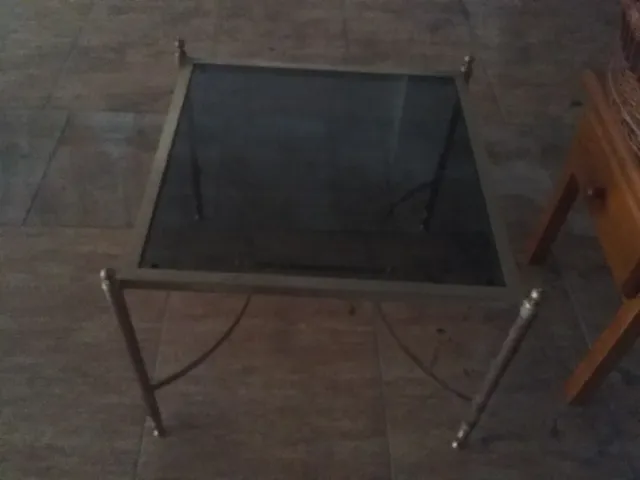 Mesa centro cristal metal cuadrada dorada