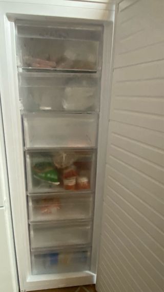 Congelador Vertical NEW POL NWF1851PF