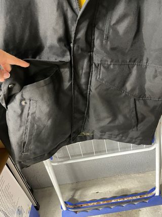 Chaqueta Jack & Jones Negra con Forro Amarillo