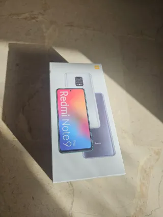 Xiaomi Redmi Note 9 Pro con caja y cargador