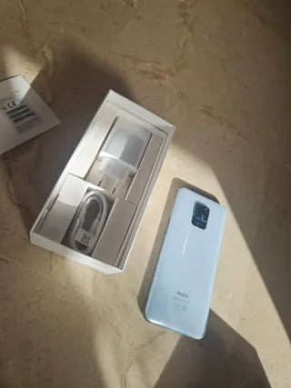 Xiaomi Redmi Note 9 Pro con caja y cargador