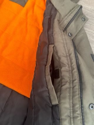 Abrigo Jack & Jones verde con forro naranja