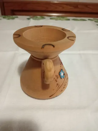 Anfora decorativa in legno