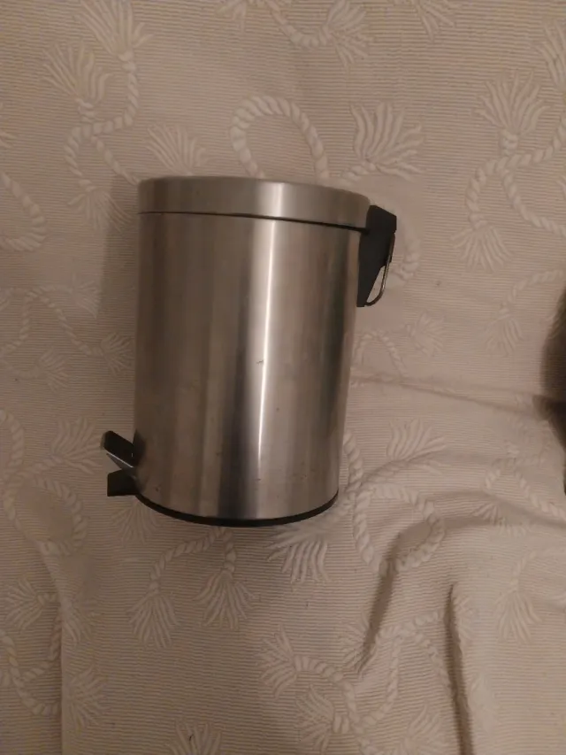 Cubo basura acero inoxidable pedal