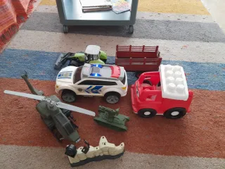 Lote vehículos juguete: coche policía, tractor