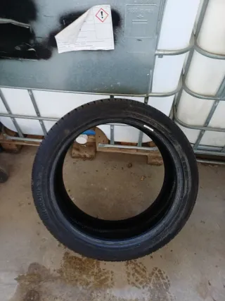 Dos Neumáticos Barum 225/45 R19W XL