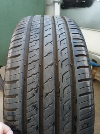 Dos Neumáticos Barum 225/45 R19W XL