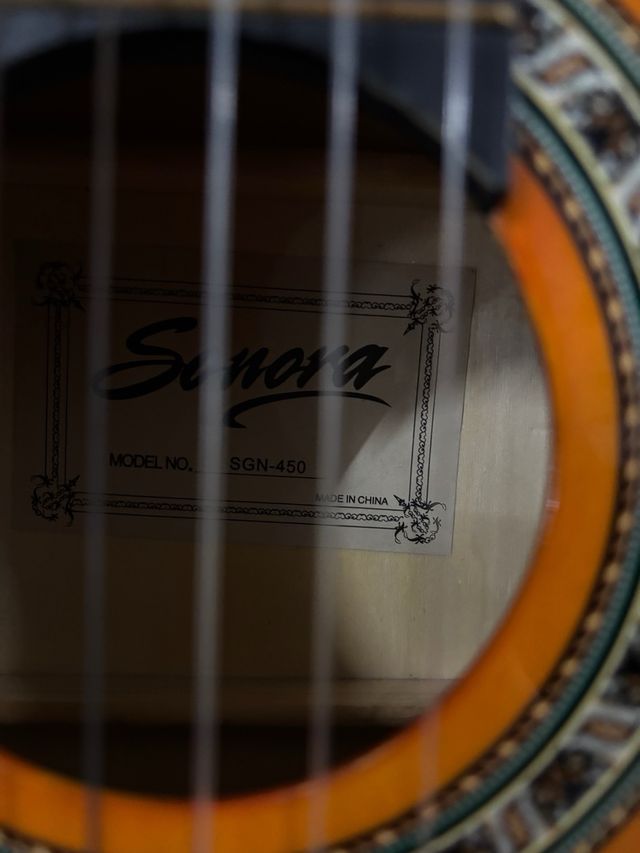 Guitarra Clásica Naranja Sonora
