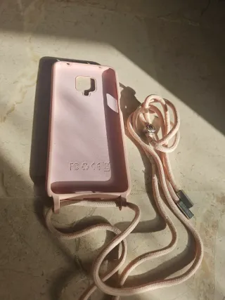Funda rosa Xiaomi Redmi Note 9 Pro con cuerda