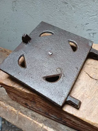 Antigua Puerta de cocina leña,fundicion