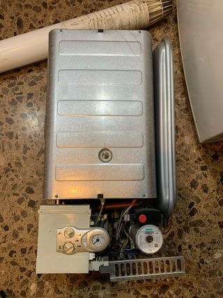 Caldera Ferroli Leer Descripcion