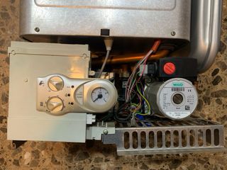 Caldera Ferroli Leer Descripcion