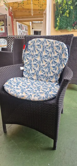 Cojines para sillones (beige y azul)