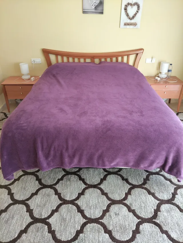 Manta grande de forro polar púrpura