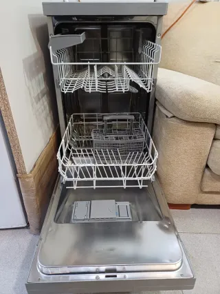 LAVAVAJILLAS SIEMENS GRIS 45CM. ANCHO SEGUNDAMANO