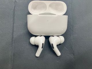 AirPods Pro2 rotura pequeña funcionan perfectos