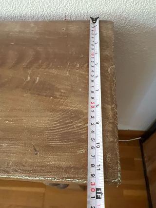 Mesa auxiliar de madera