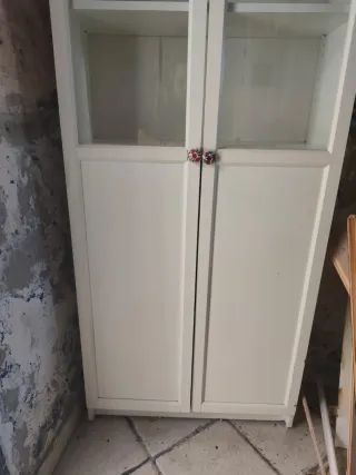 Vitrina blanca 2 puertas cristal