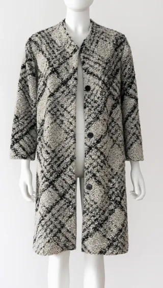 Abrigo estampado blanco y negro