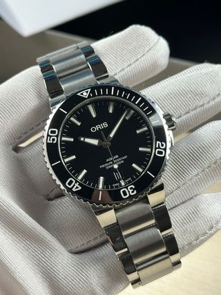 Oris Aquis Date