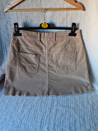 Falda corta marrón pana talla 42 mujer