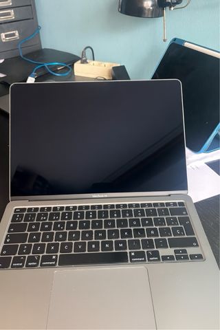 Apple MacBook Air i5 2020 13” Plata