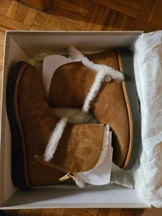 UGG Botas Luxe Spill Seam Mini Marrones