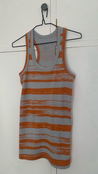 Camiseta Nike Mujer Talla S Naranja y Gris