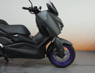 Yamaha XMAX 125