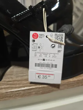 Zapatos negros plataforma brillo