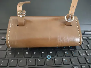 Borsello porta attrezzi bici in pelle