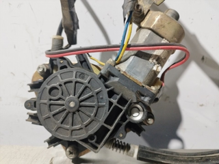 ELEVALUNAS DELANTERO DERECHO DAEWOO NEXIA 0130821