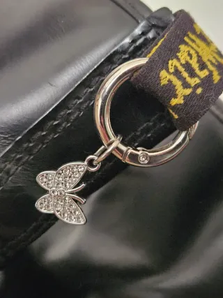 Coppia di ciondoli farfalle con strass per scarpe