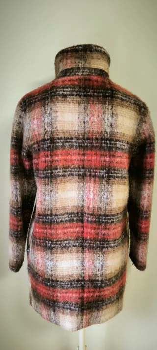 Abrigo cuadros ONLY Talla XS oversize