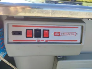 Vitrina expositora refrigerada