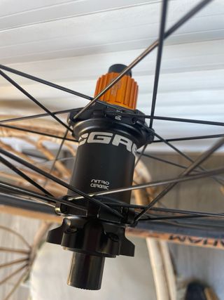 LLANTA CREST + PROGRES CERAMIC