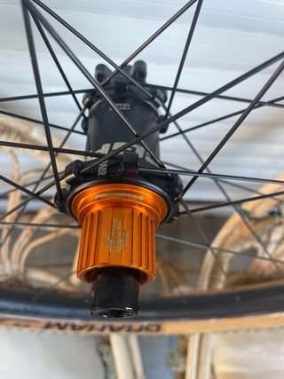 LLANTA CREST + PROGRES CERAMIC