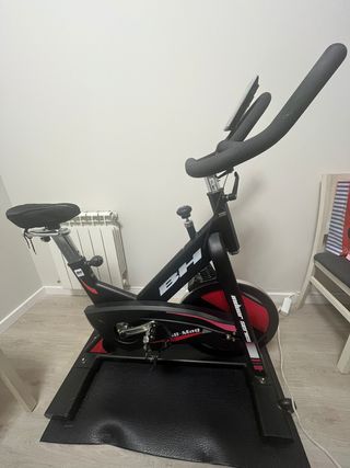 Bicicleta Estática BH Fitness SB-Mag