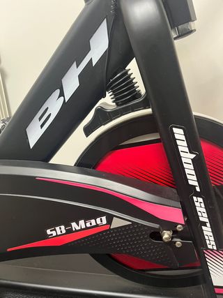Bicicleta Estática BH Fitness SB-Mag