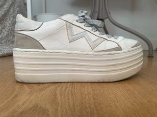 Zapatillas MIM Plataforma Blancas y Plateadas
