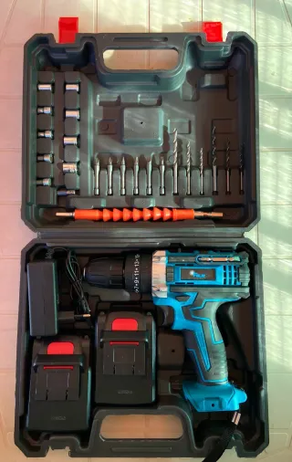 Taladro a batería con 2 baterías