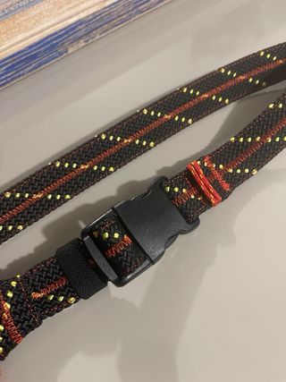 Cinturón de escalada con nudo y hebilla