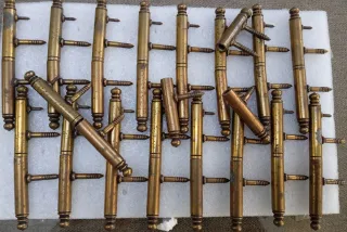 Bisagras de latón estilo antiguo