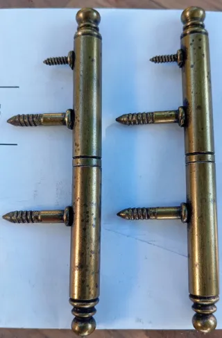 Bisagras de latón estilo antiguo